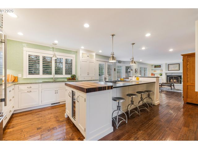 1905 ARENA Ct, West Linn, OR 97068