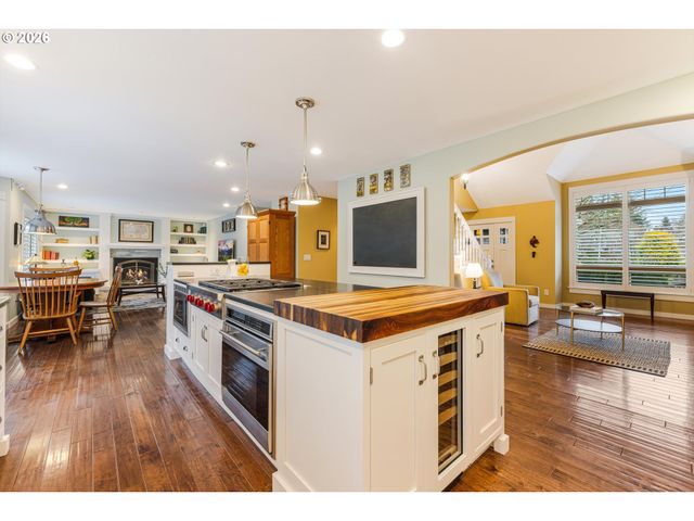 1905 ARENA Ct, West Linn, OR 97068