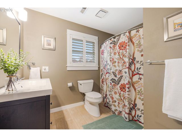 1905 ARENA Ct, West Linn, OR 97068