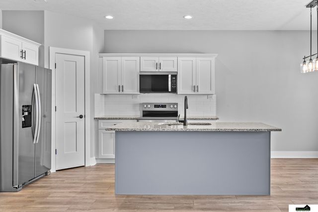 1940 Flagstone Road, Lincoln, NE 68521