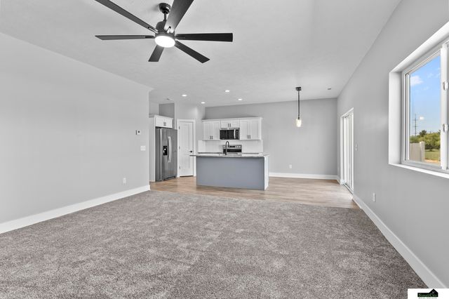 1940 Flagstone Road, Lincoln, NE 68521