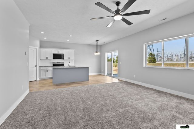 1940 Flagstone Road, Lincoln, NE 68521