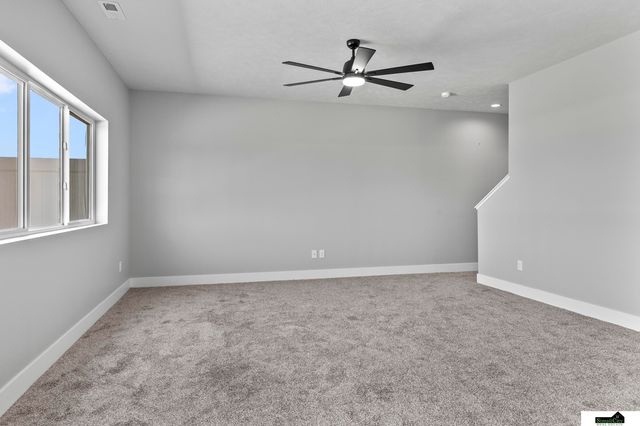 1940 Flagstone Road, Lincoln, NE 68521