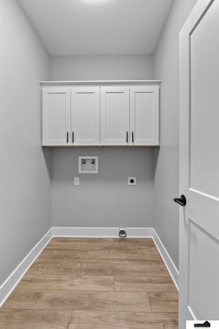 1940 Flagstone Road, Lincoln, NE 68521