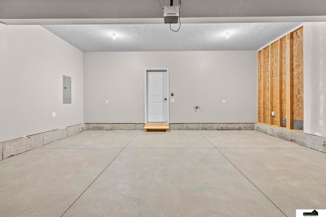 1940 Flagstone Road, Lincoln, NE 68521