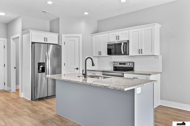 1940 Flagstone Road, Lincoln, NE 68521