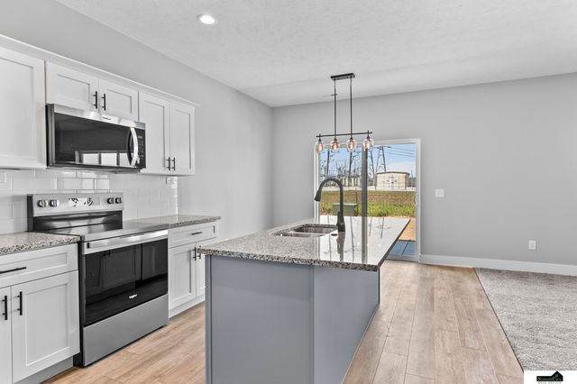 1940 Flagstone Road, Lincoln, NE 68521