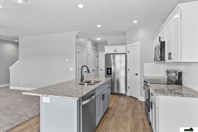 1940 Flagstone Road, Lincoln, NE 68521