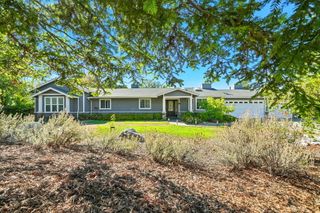 1102 Hope Lane, Redding, CA 96003