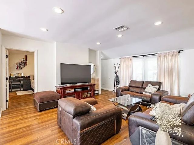 5805 Bucknell Avenue, North Hollywood, CA 91607