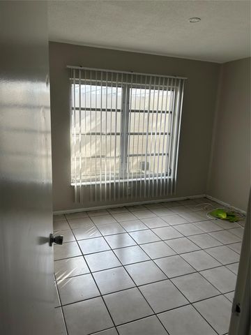 7611 NW 72nd Way, Tamarac, FL 33321