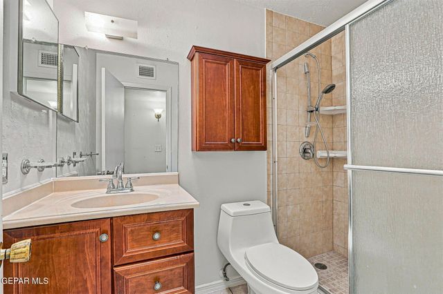 8528 SARATOGA Drive, El Paso, TX 79912