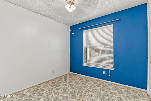 8528 SARATOGA Drive, El Paso, TX 79912