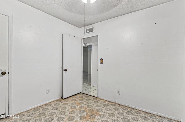 8528 SARATOGA Drive, El Paso, TX 79912