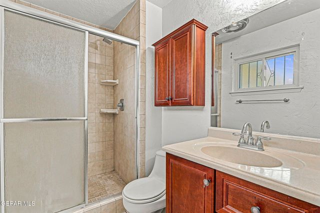 8528 SARATOGA Drive, El Paso, TX 79912