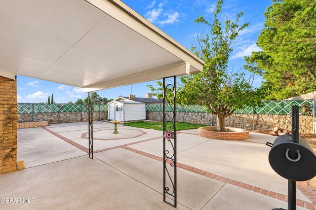 8528 SARATOGA Drive, El Paso, TX 79912
