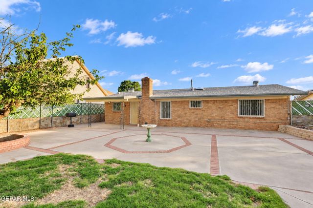 8528 SARATOGA Drive, El Paso, TX 79912