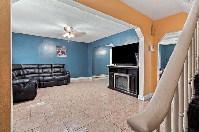 19 Carr Street, Providence, RI 02905