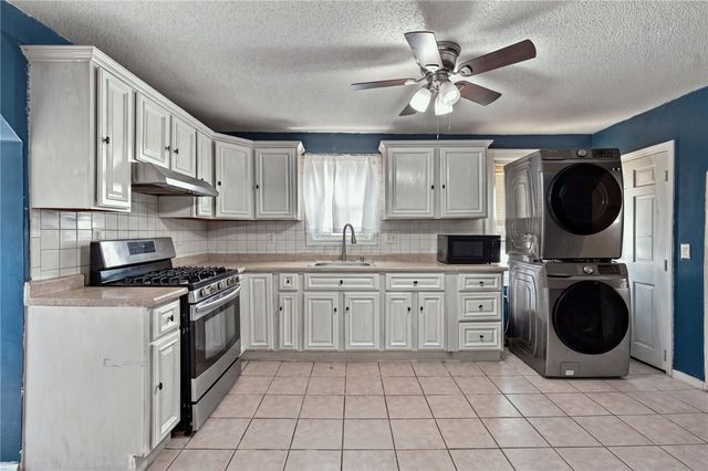 19 Carr Street, Providence, RI 02905