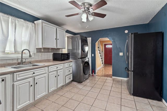 19 Carr Street, Providence, RI 02905