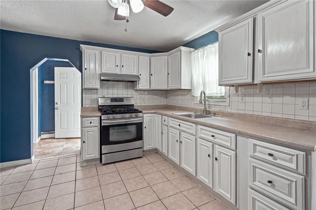 19 Carr Street, Providence, RI 02905