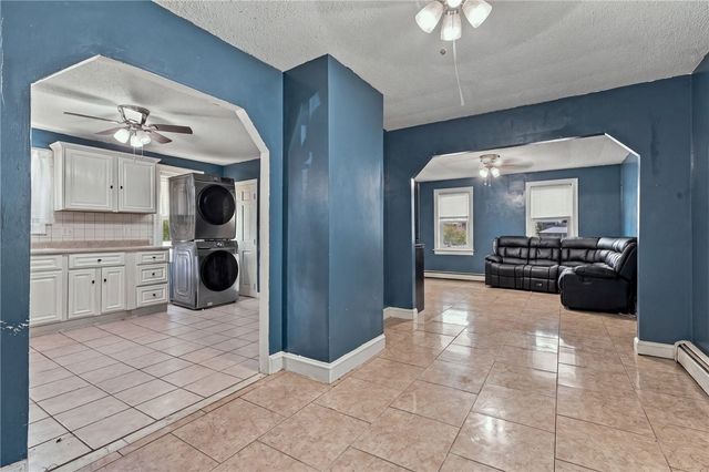 19 Carr Street, Providence, RI 02905