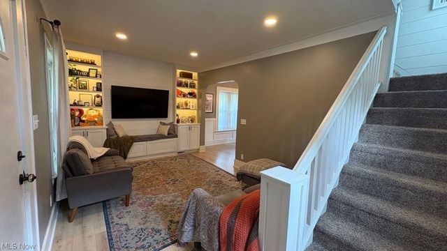 2559 6th Street, Cuyahoga Falls, OH 44221