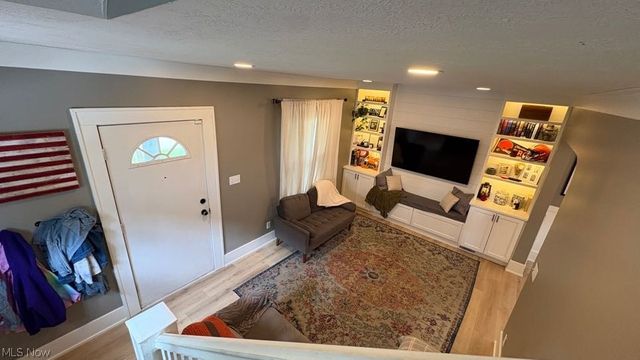 2559 6th Street, Cuyahoga Falls, OH 44221
