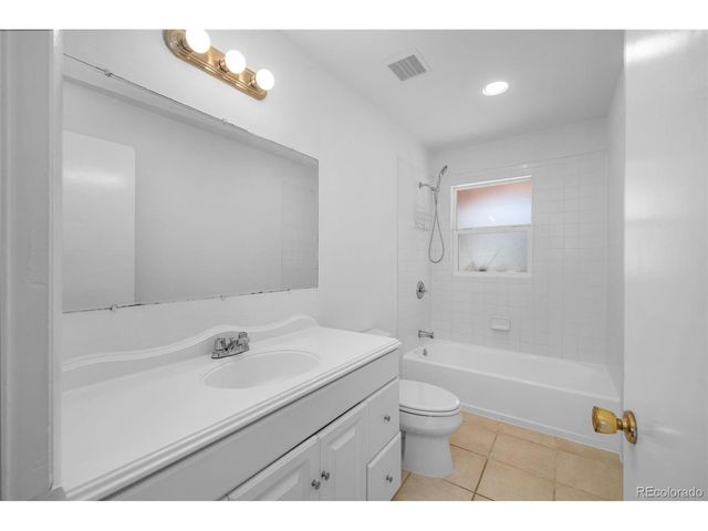 1603 Emery St, Longmont, CO 80501