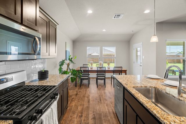 1338 Rolling Meadows Drive, Cedar Hill, TX 75104