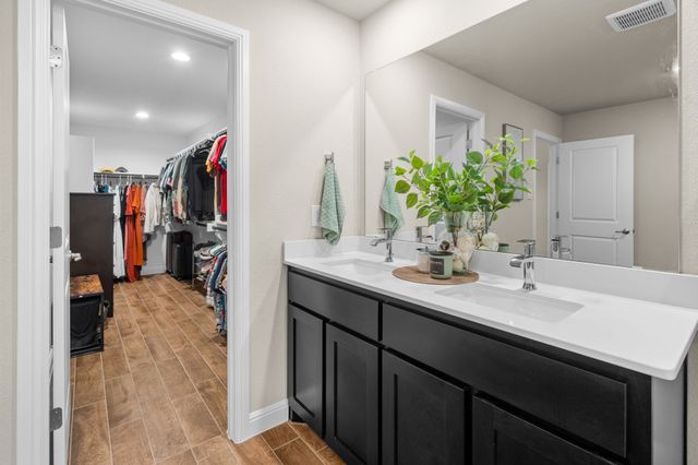 1338 Rolling Meadows Drive, Cedar Hill, TX 75104