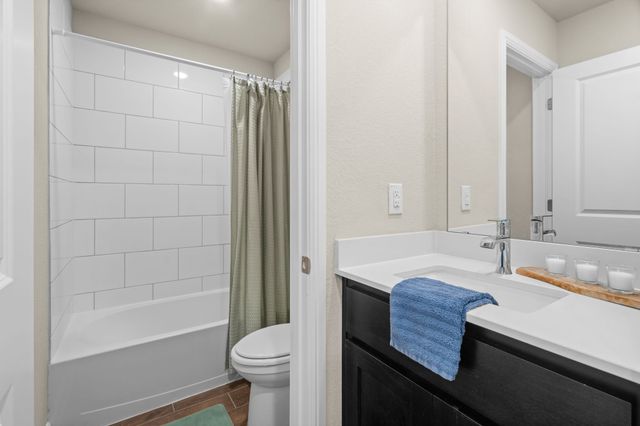 1338 Rolling Meadows Drive, Cedar Hill, TX 75104