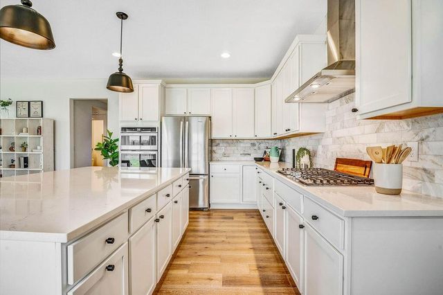 2962 Howard Farms Drive, Delaware, OH 43015