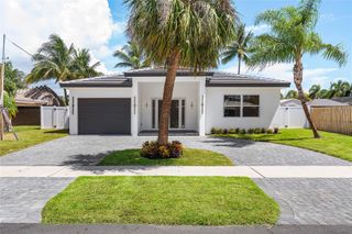 171 SE 4th Ct, Pompano Beach, FL 33060