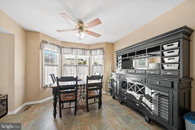 11 MONTCEAU DR, Newark, DE 19702