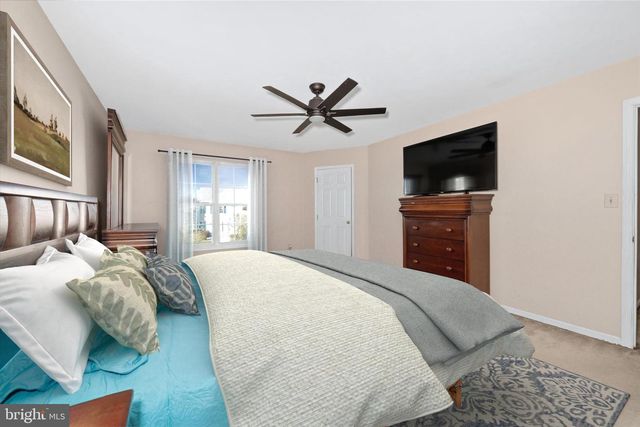 11 MONTCEAU DR, Newark, DE 19702