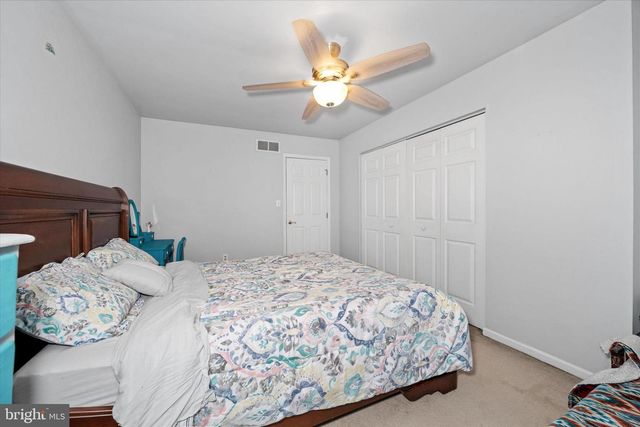 11 MONTCEAU DR, Newark, DE 19702