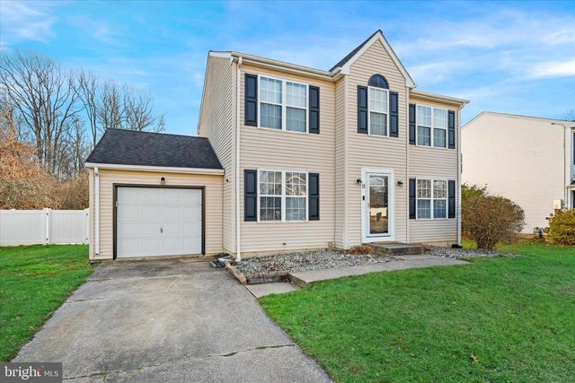 11 MONTCEAU DR, Newark, DE 19702