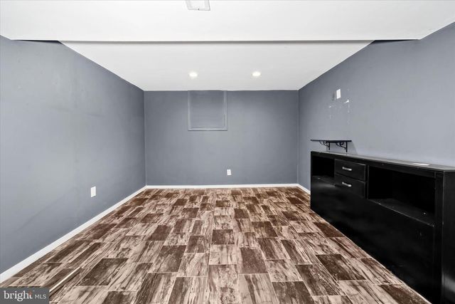 11 MONTCEAU DR, Newark, DE 19702