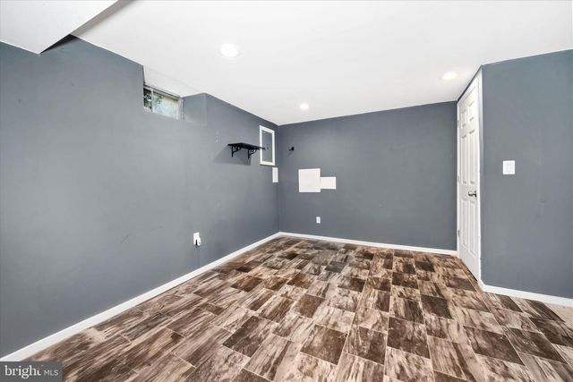 11 MONTCEAU DR, Newark, DE 19702