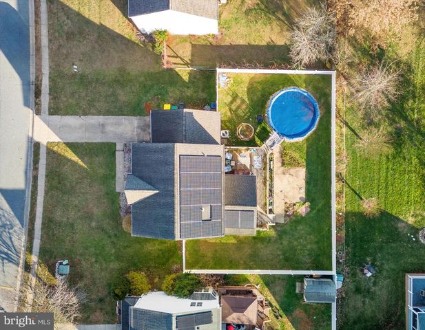 11 MONTCEAU DR, Newark, DE 19702