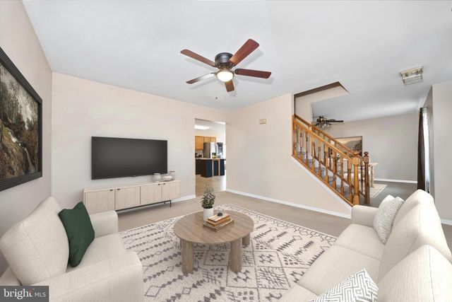 11 MONTCEAU DR, Newark, DE 19702