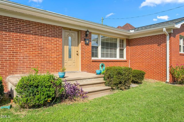126 Andrews Avenue, Graham, NC 27253