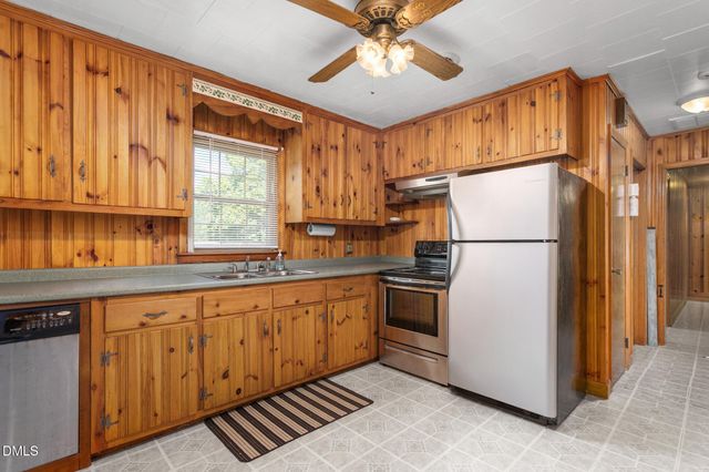 126 Andrews Avenue, Graham, NC 27253