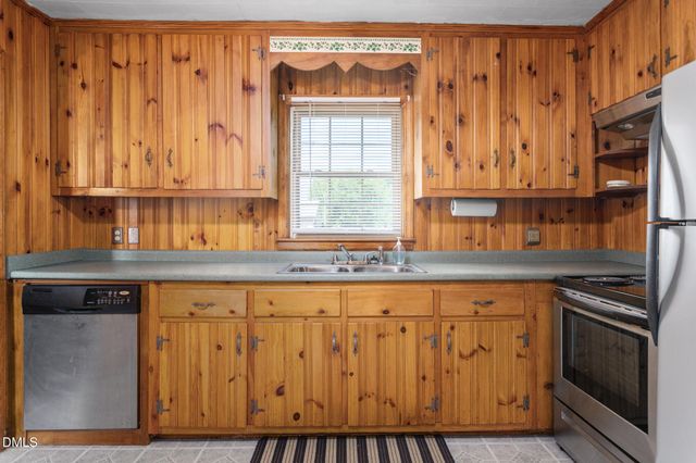 126 Andrews Avenue, Graham, NC 27253