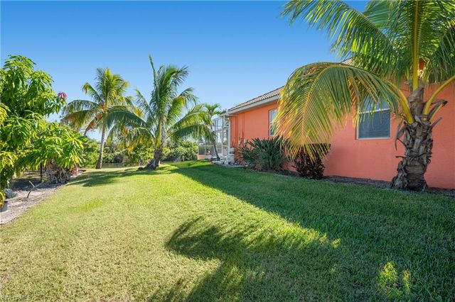 2007 NE 1st AVE, Cape Coral, FL 33909