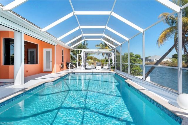 2007 NE 1st AVE, Cape Coral, FL 33909