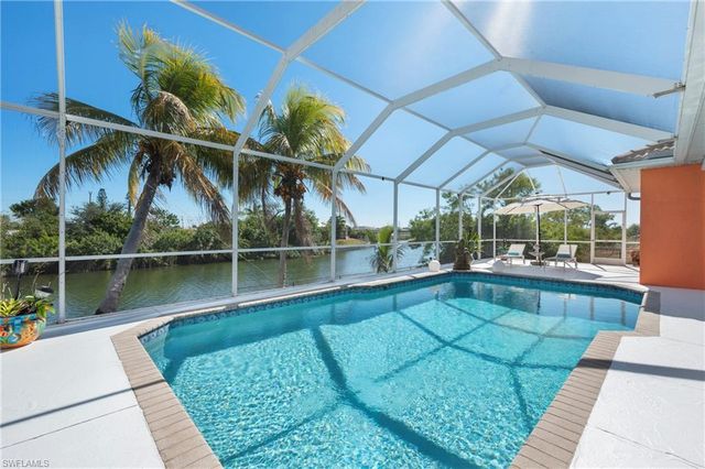 2007 NE 1st AVE, Cape Coral, FL 33909