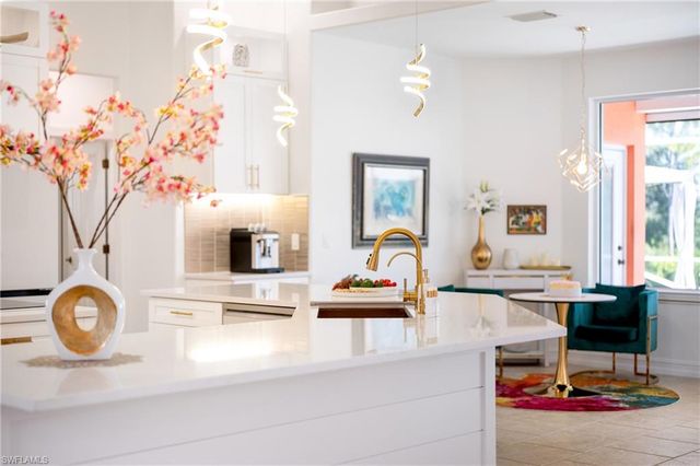 2007 NE 1st AVE, Cape Coral, FL 33909