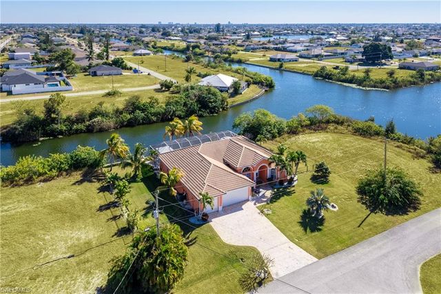2007 NE 1st AVE, Cape Coral, FL 33909